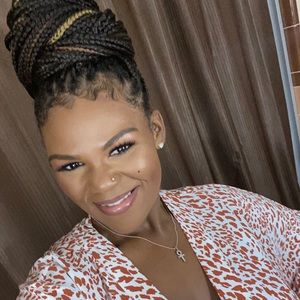 Meet your Posher, Letisha